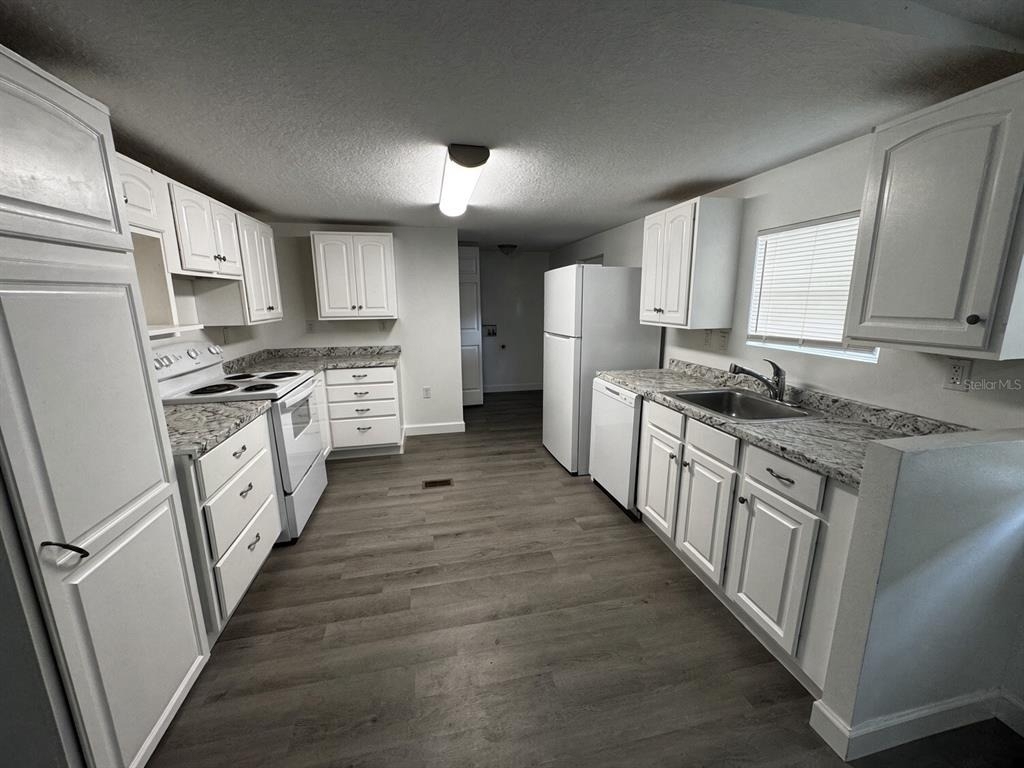 1001 Ne 77th Street - Photo 2