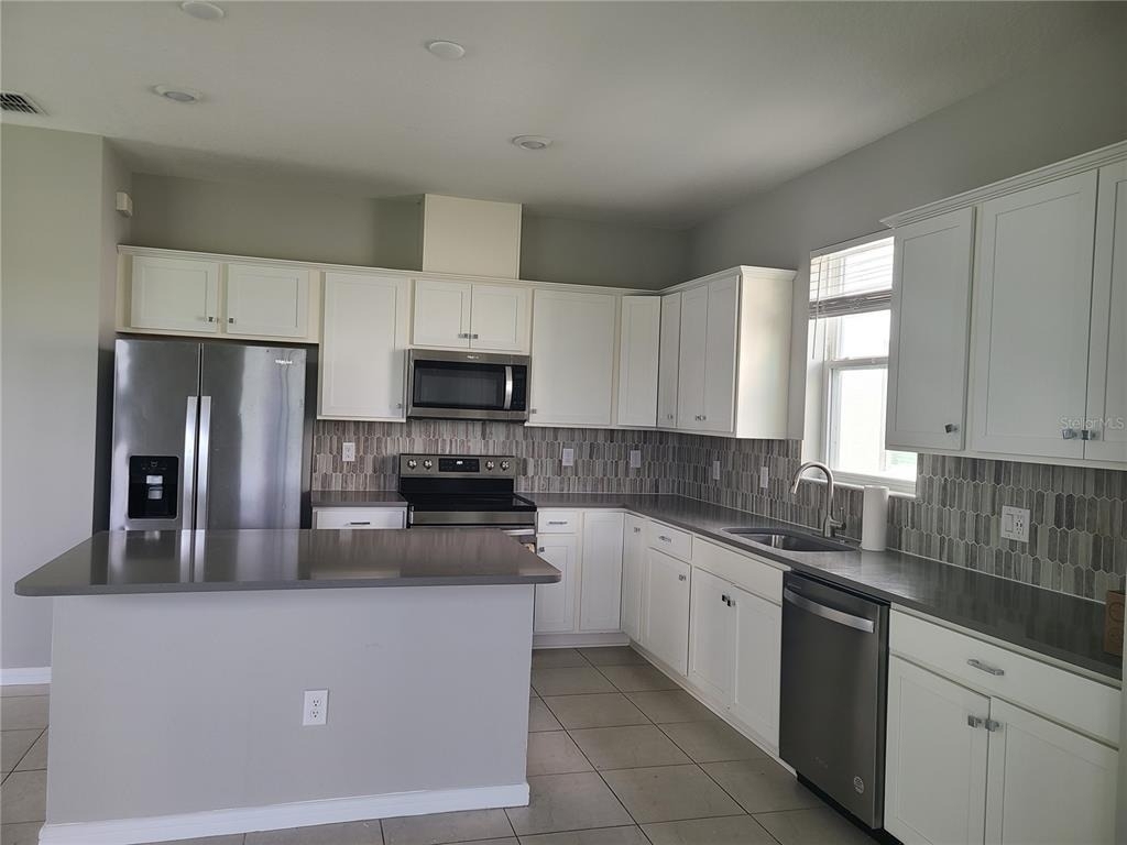 9320 Lamine Way - Photo 4