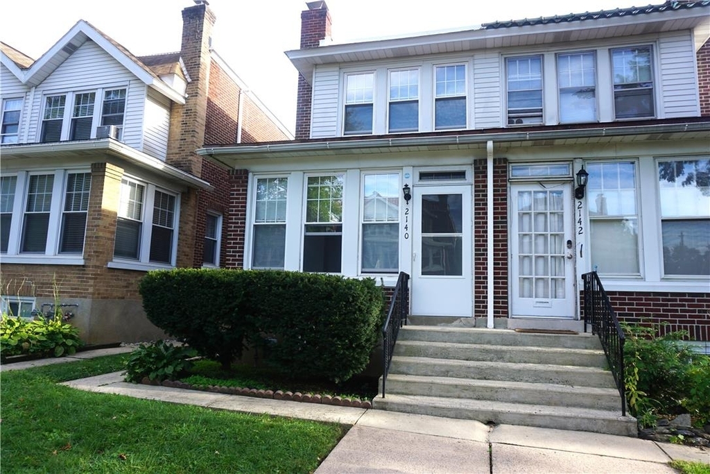 2140 W Washington Street - Photo 1