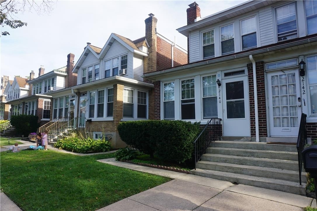 2140 W Washington Street - Photo 2