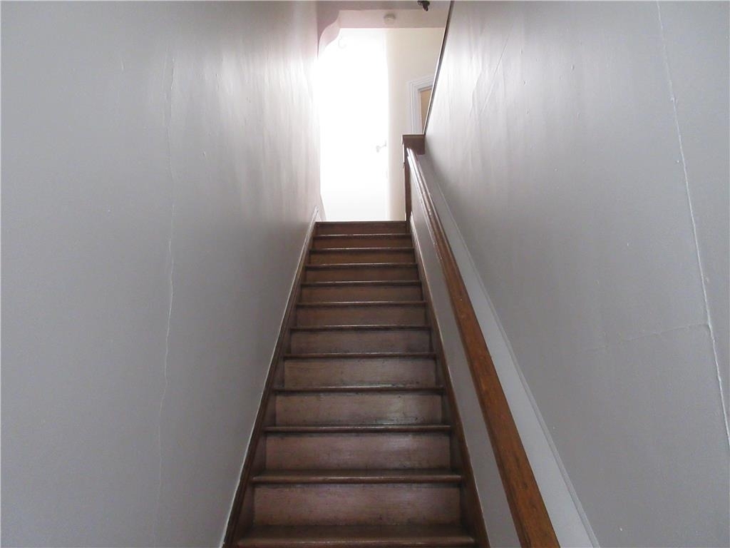 87 E Broad Street - Photo 1