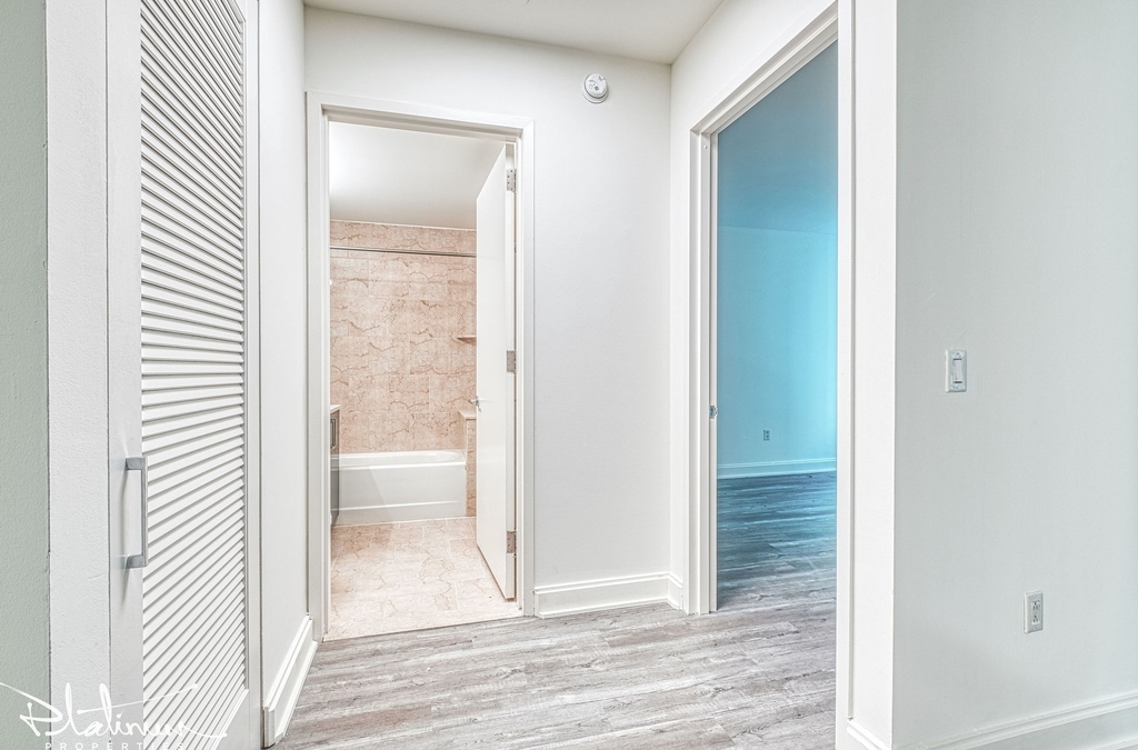 10 Hanover Square - Photo 4