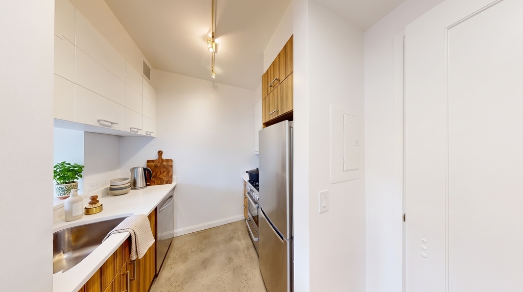 775 Columbus Avenue - Photo 2