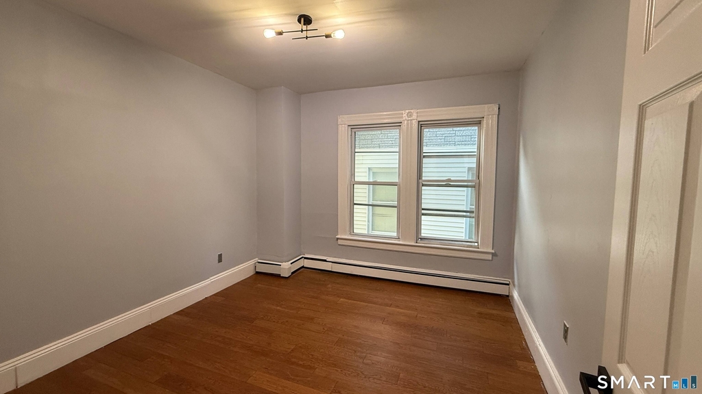 242 Madison Avenue - Photo 6