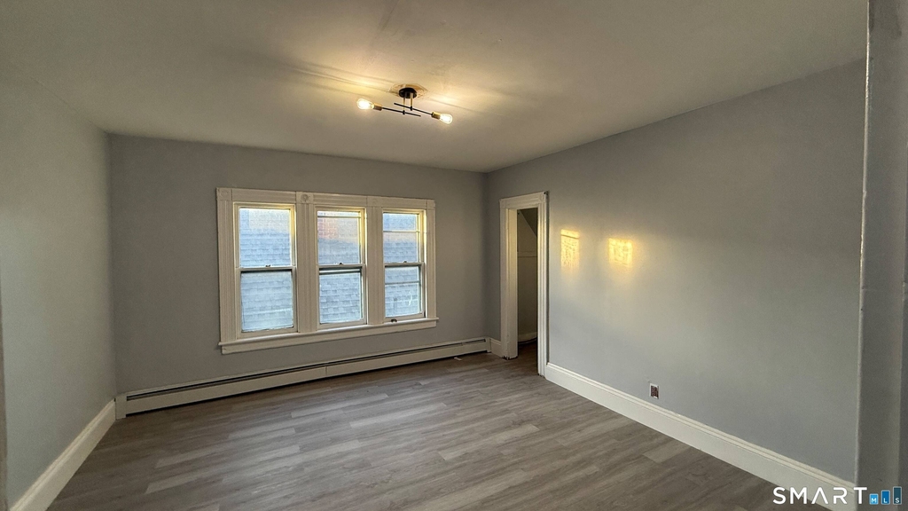 242 Madison Avenue - Photo 4