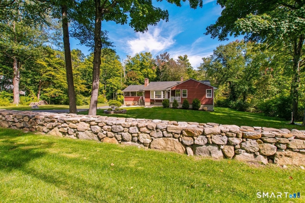 46 White Birch Road - Photo 0