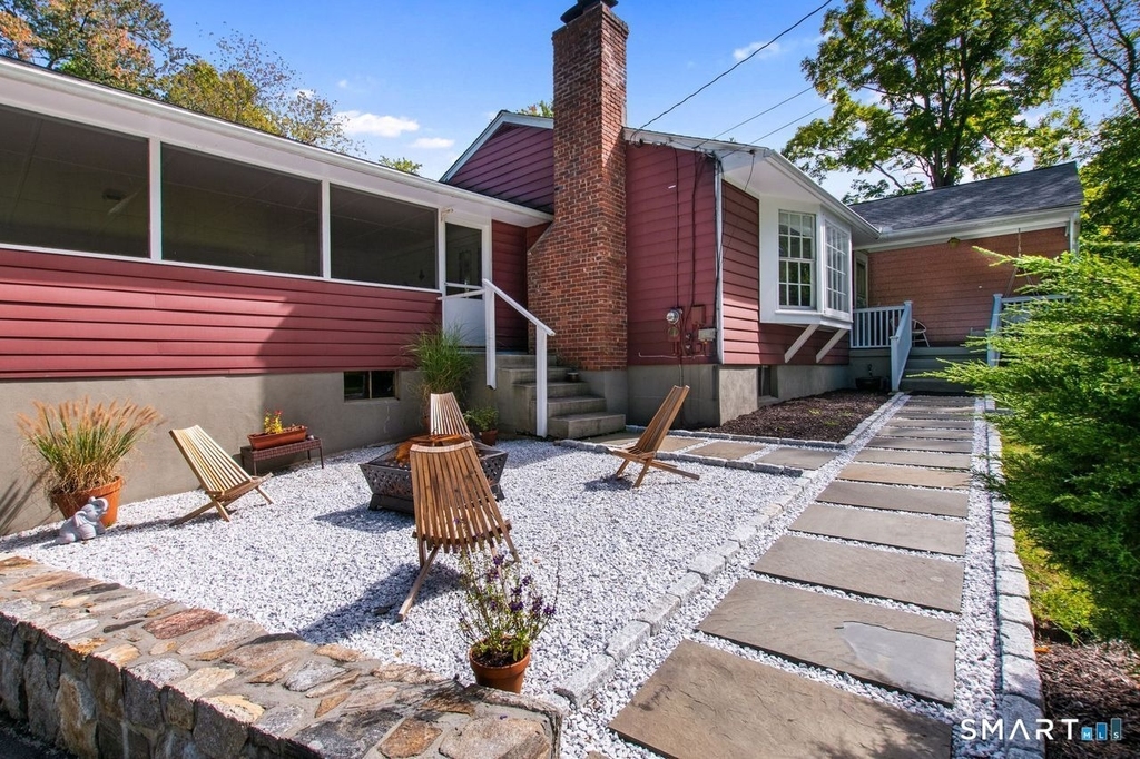 46 White Birch Road - Photo 2