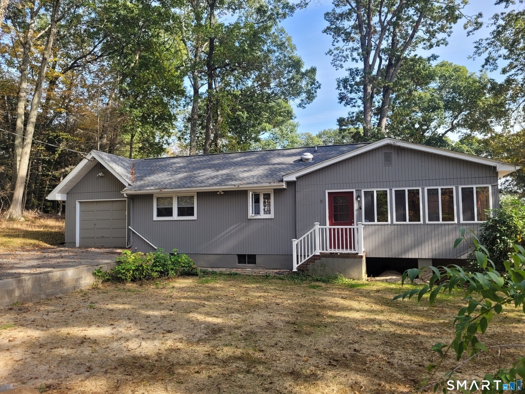 5 Laurel Drive - Photo 0