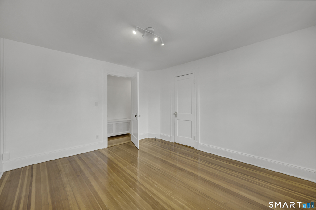 78 Lancaster Road - Photo 8