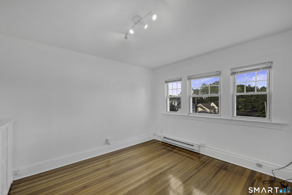 78 Lancaster Road - Photo 4