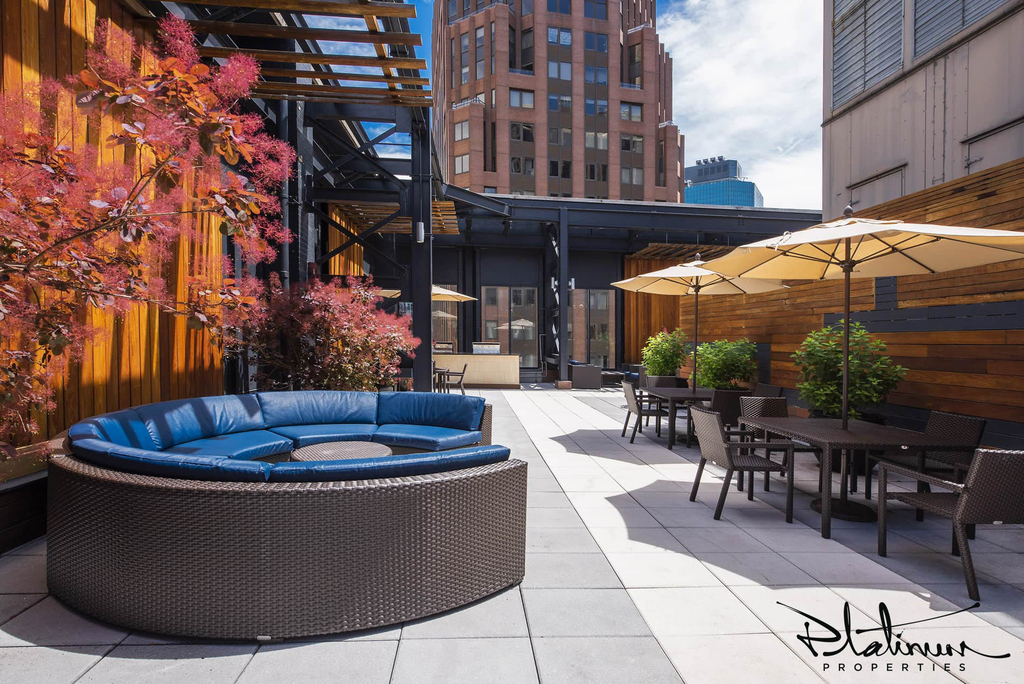 10 Hanover Square - Photo 6