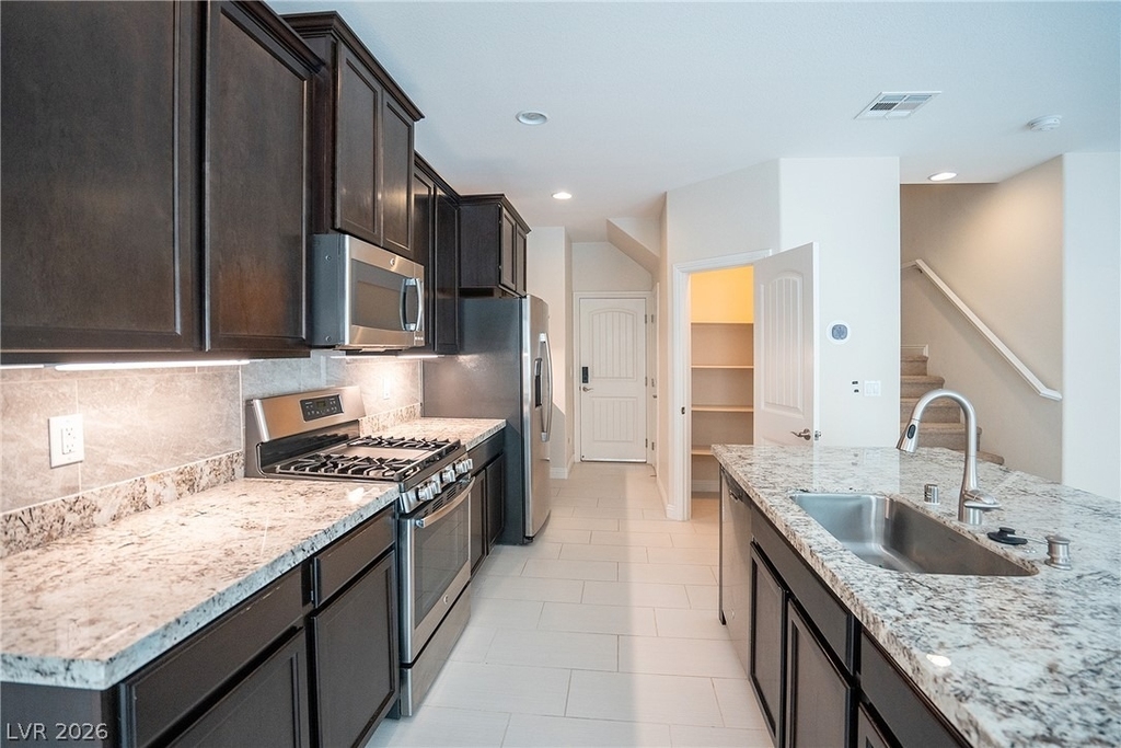 9419 Sparkling Wing Court - Photo 6