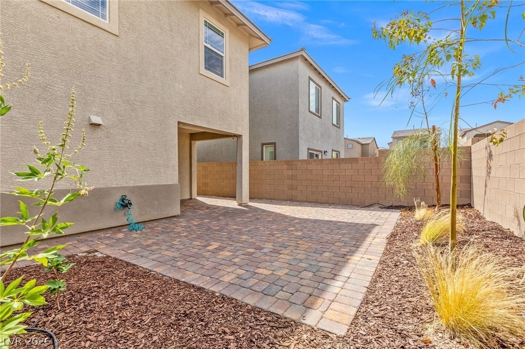 615 Camilla Creek Street - Photo 20