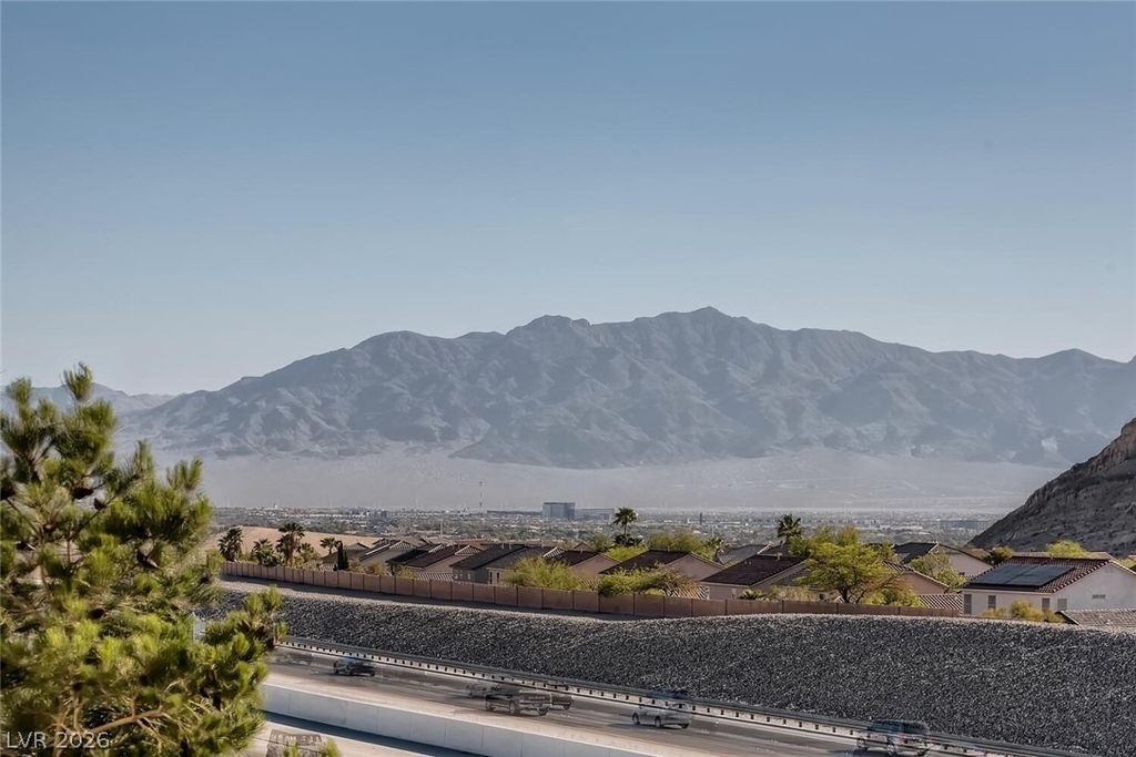 10550 Alexander Road - Photo 2