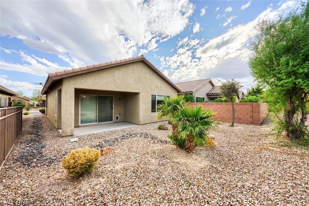 6160 Isola Peak Avenue - Photo 4