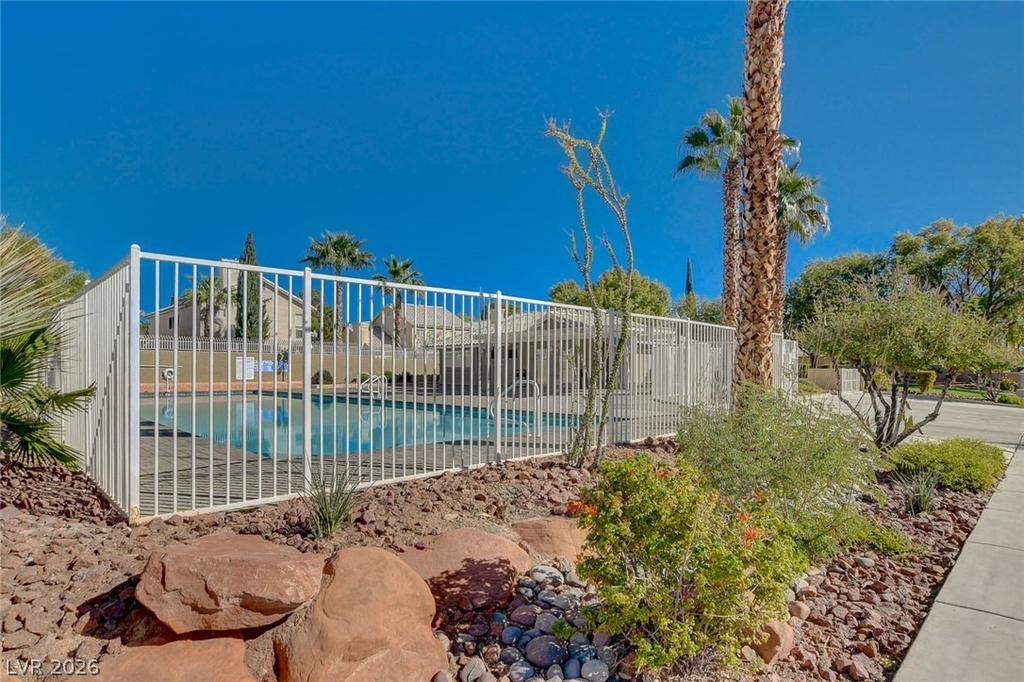 7709 Beach Falls Court - Photo 33