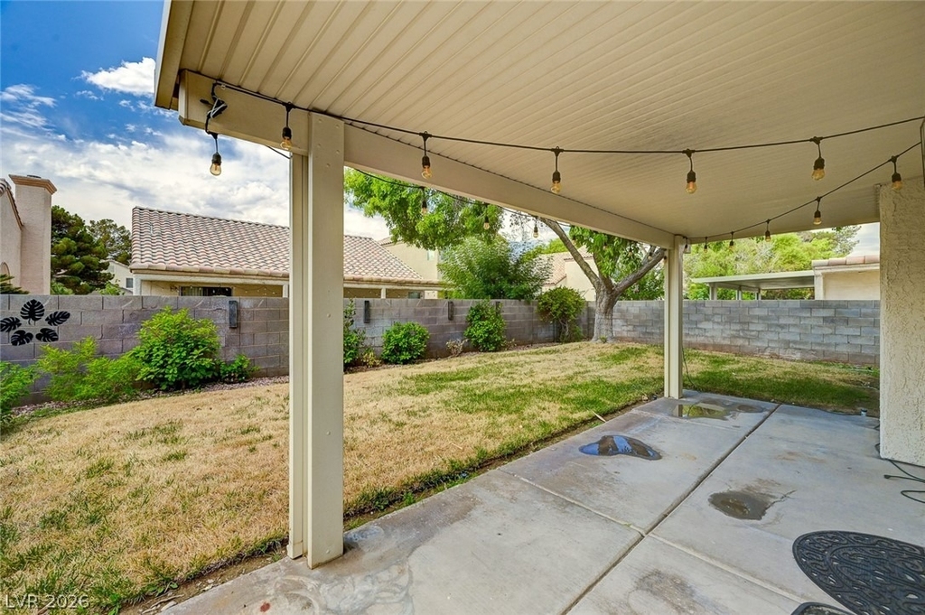 7709 Beach Falls Court - Photo 23