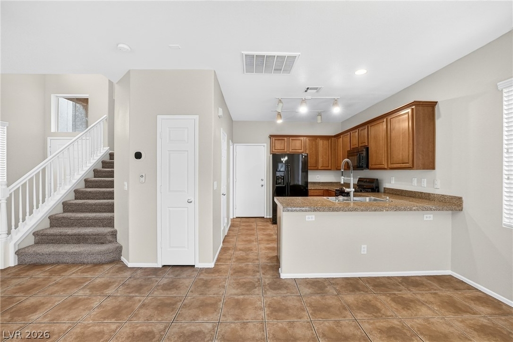 9132 Blue Raven Avenue - Photo 6
