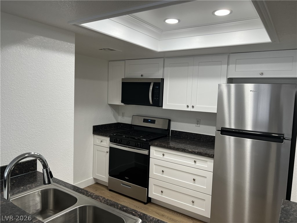 8070 W Russell Road - Photo 10