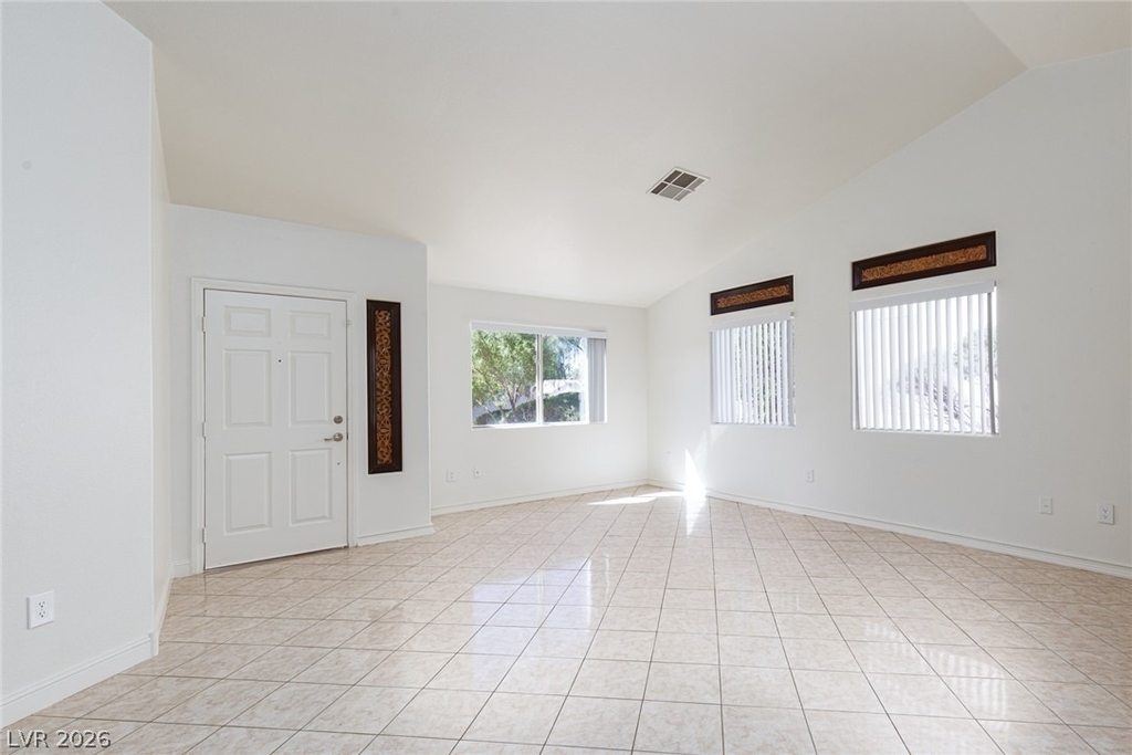 7900 White Grass Avenue - Photo 4