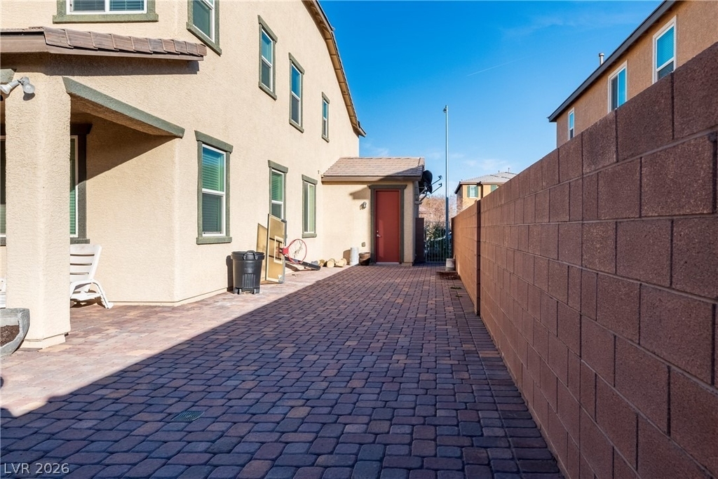 4017 Celebration Cove Street - Photo 9