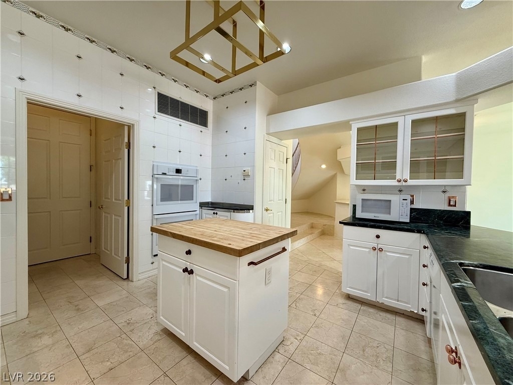 8729 Carlitas Joy Court - Photo 19