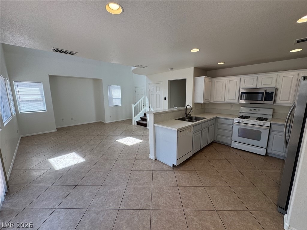 990 Cantabria Heights Avenue - Photo 8