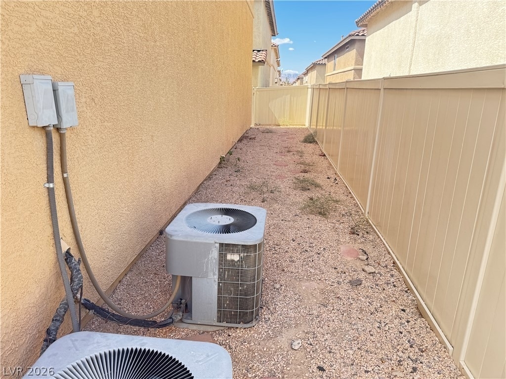 990 Cantabria Heights Avenue - Photo 11