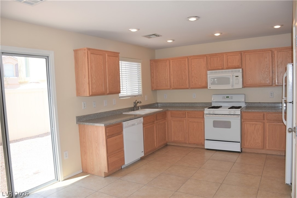 8217 Amphora Street - Photo 10