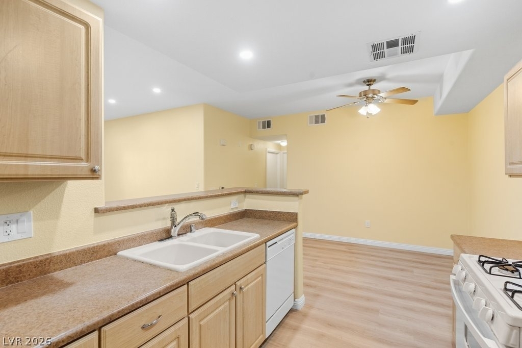 8250 N Grand Canyon Drive - Photo 12