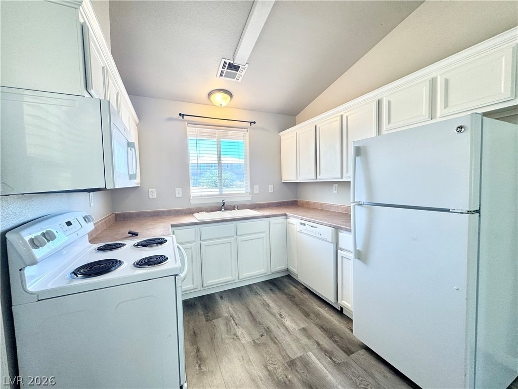 1031 Karen Court - Photo 2