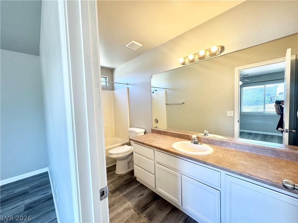 1031 Karen Court - Photo 4
