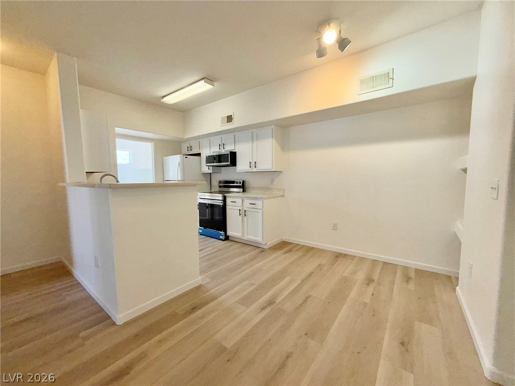 2615 W Gary Avenue - Photo 2