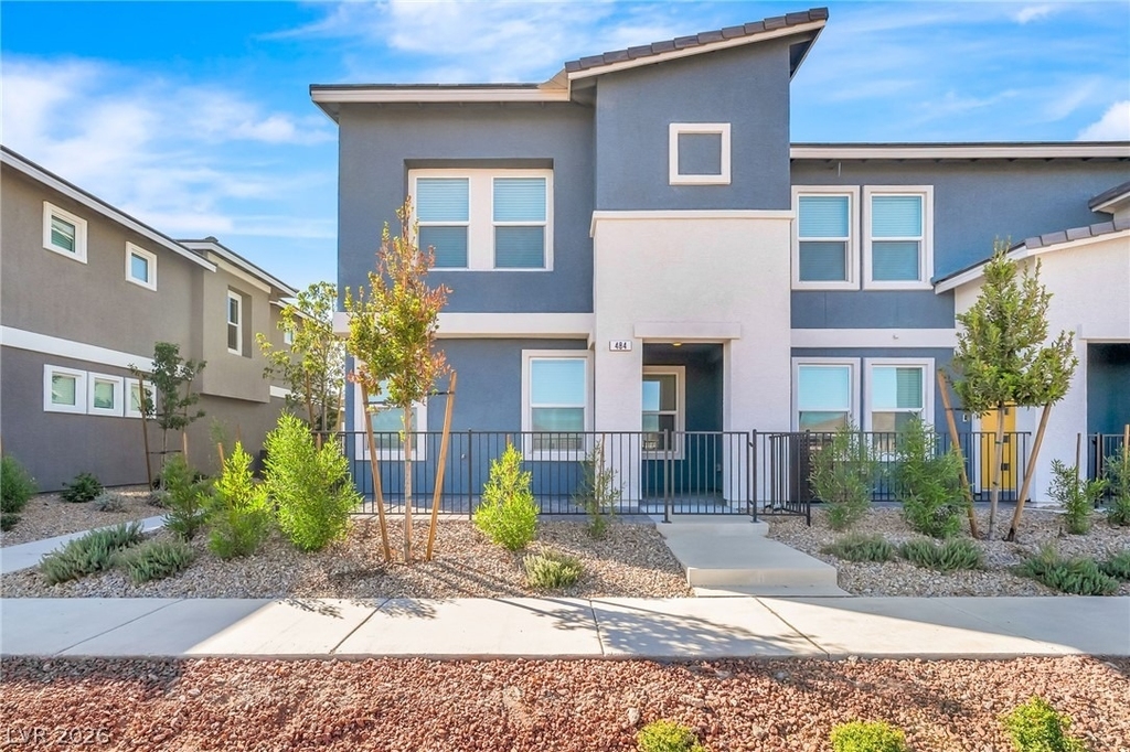 484 Golden Myna Avenue - Photo 0