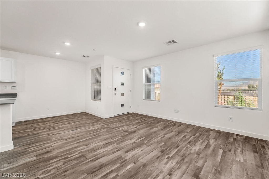 484 Golden Myna Avenue - Photo 4