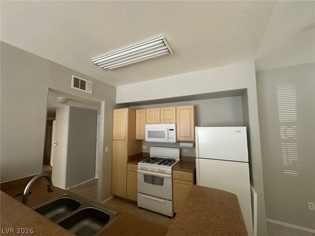 8250 N Grand Canyon Drive - Photo 7