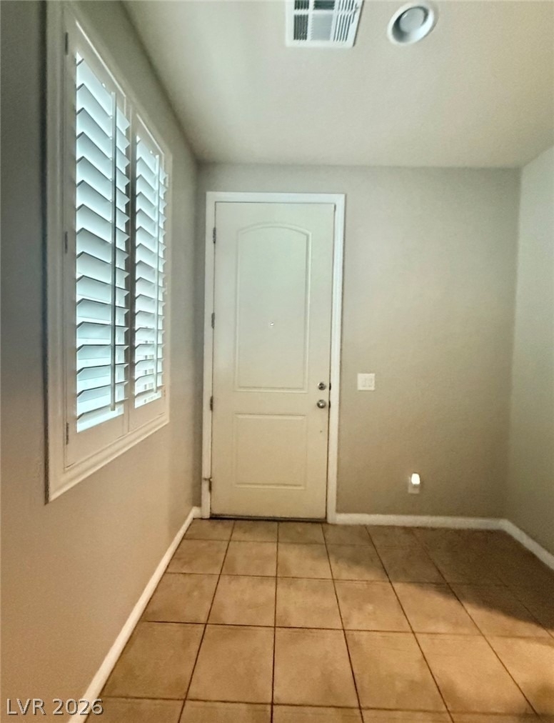 925 Kimbark Avenue - Photo 10