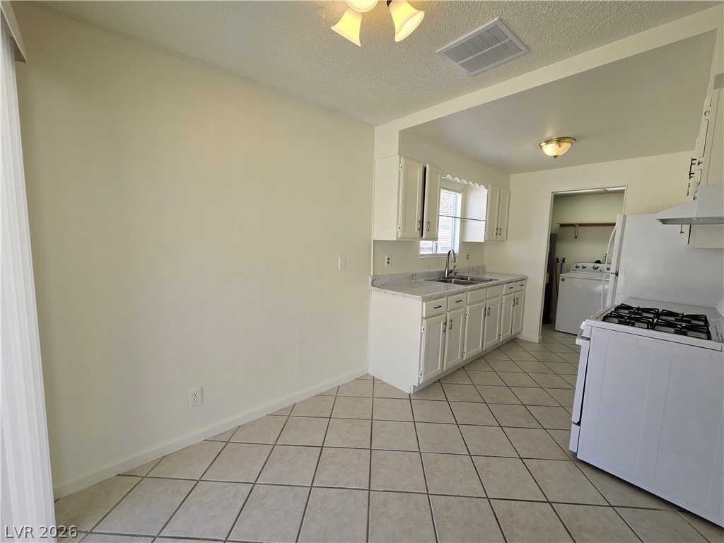 5239 Erin Circle - Photo 5
