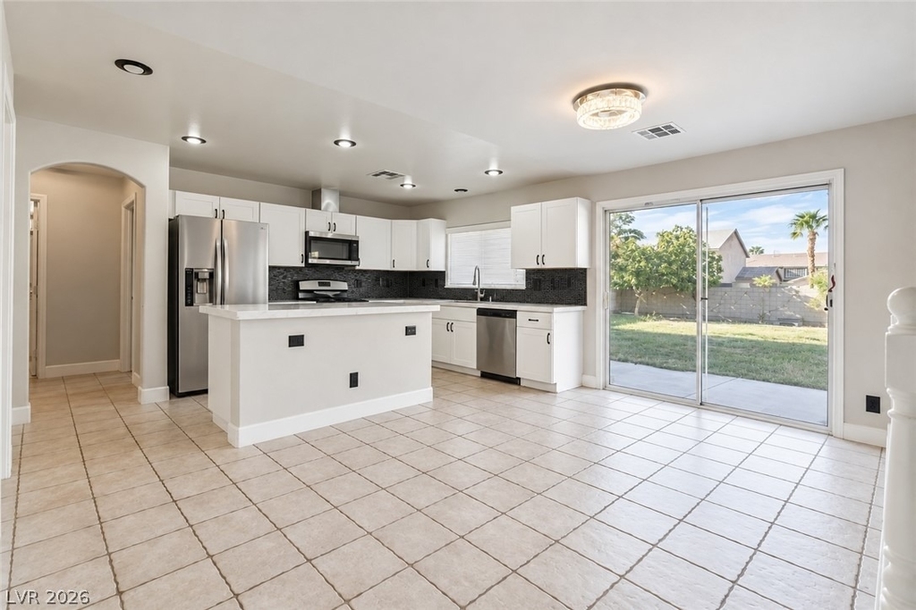 8724 Vivid Violet Avenue - Photo 3