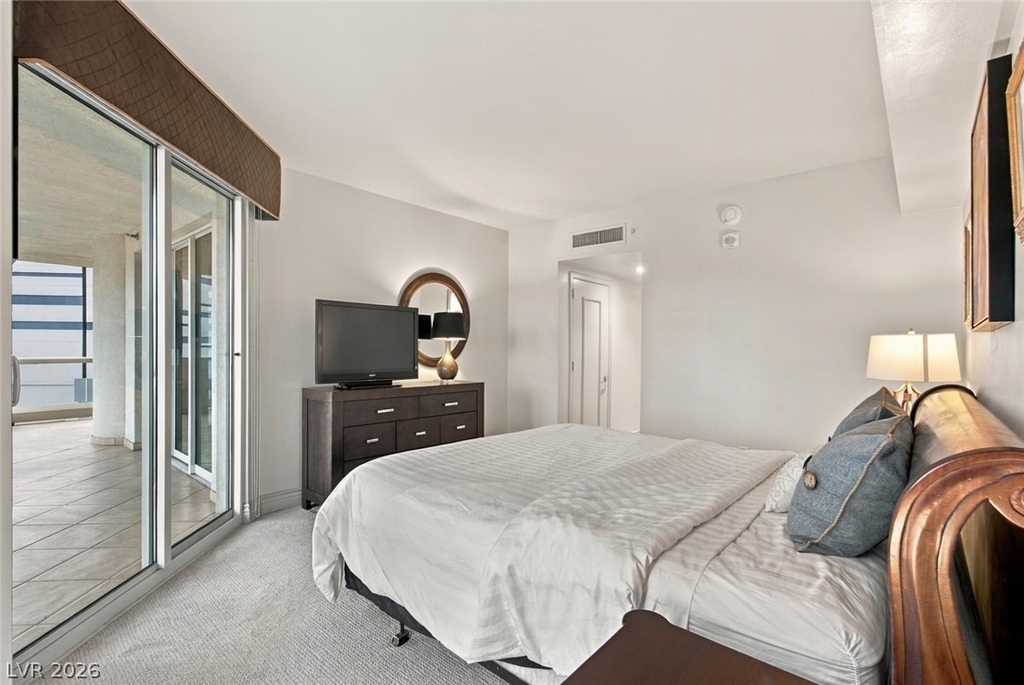 2747 Paradise Road - Photo 10