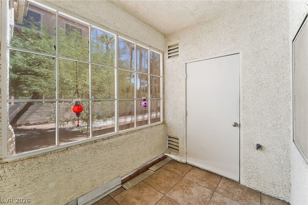 1405 S Nellis Boulevard - Photo 16