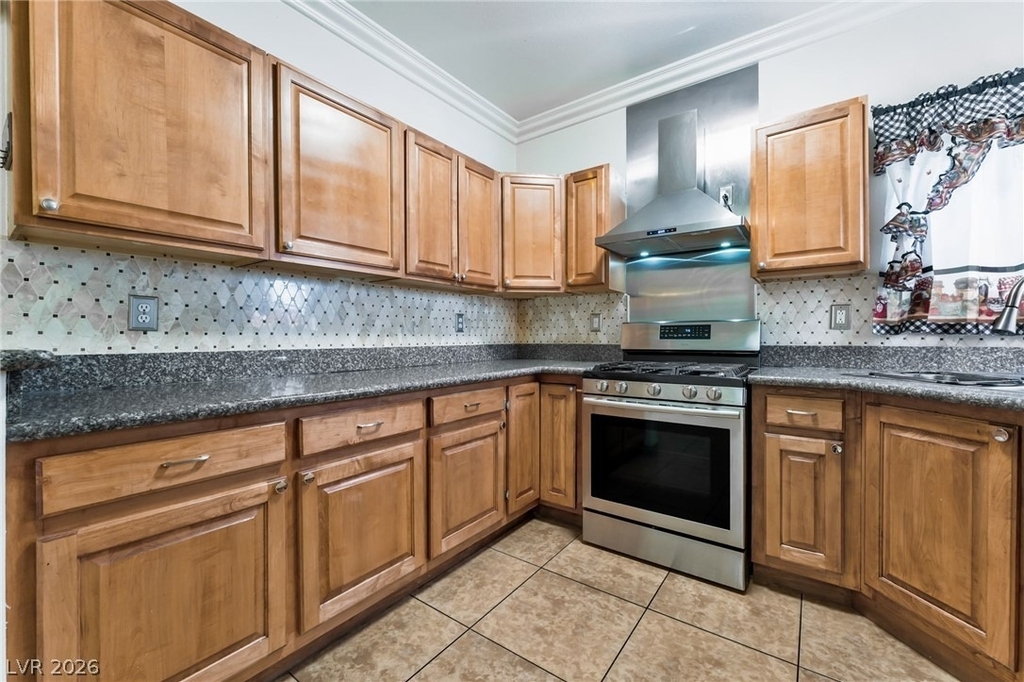 1405 S Nellis Boulevard - Photo 6