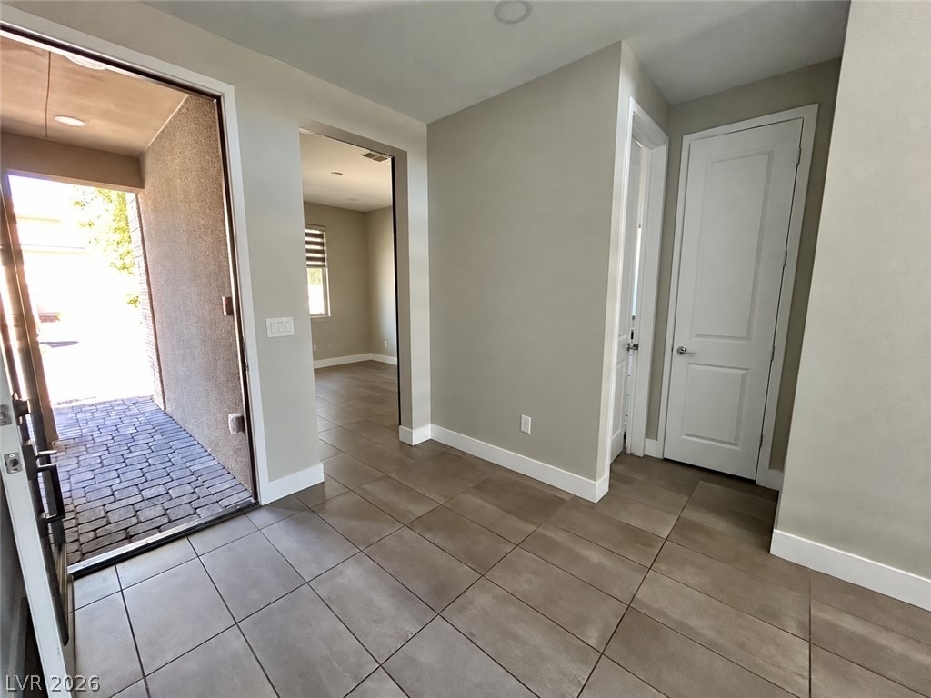 6040 Andezano Drive - Photo 3