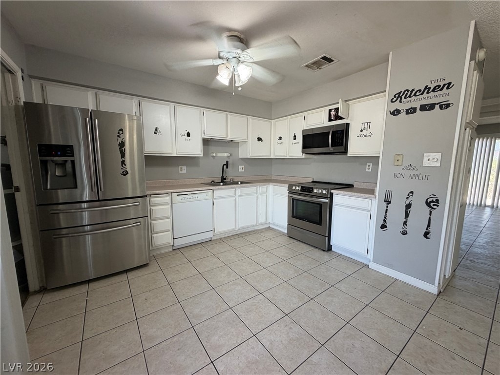 586 Willow Green Drive - Photo 2