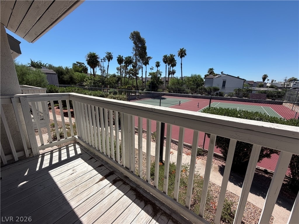586 Willow Green Drive - Photo 16