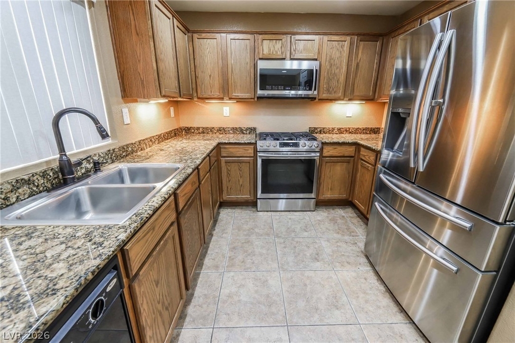 7941 Alta Lima Valley Court - Photo 5