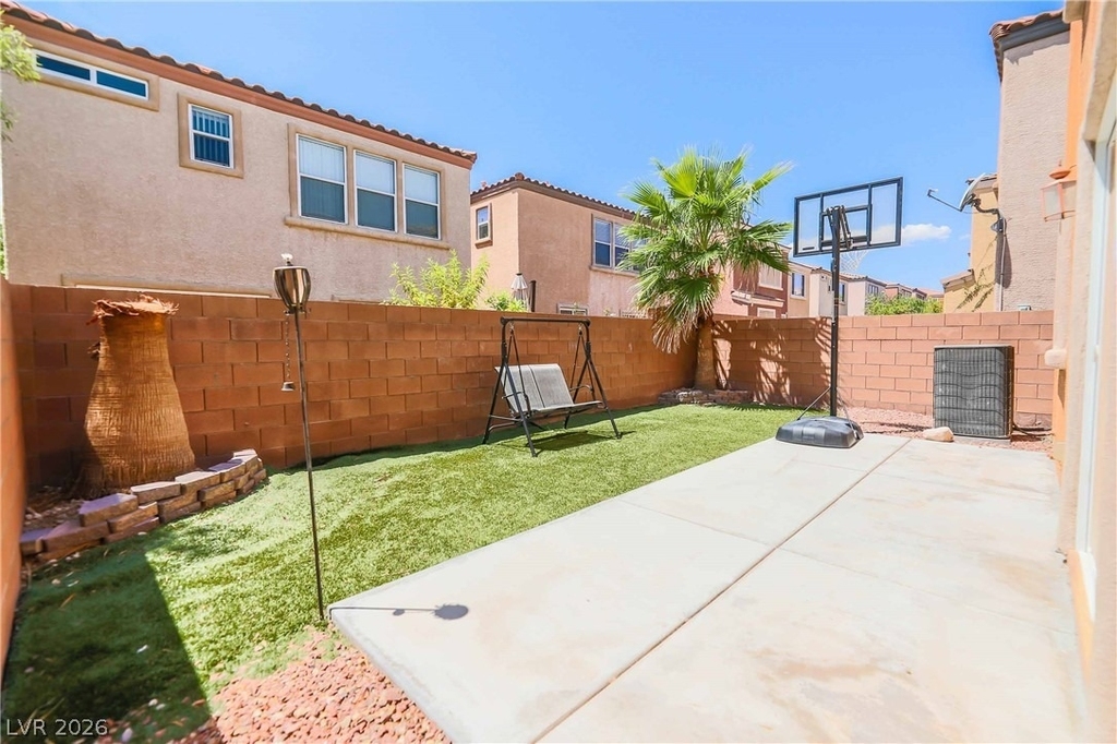 7941 Alta Lima Valley Court - Photo 19