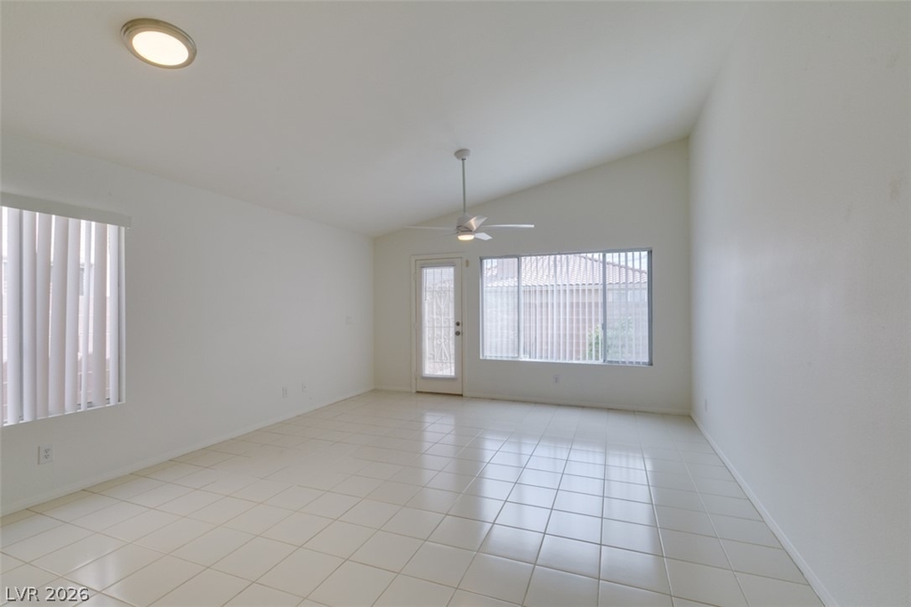 1920 Sondrio Drive - Photo 6