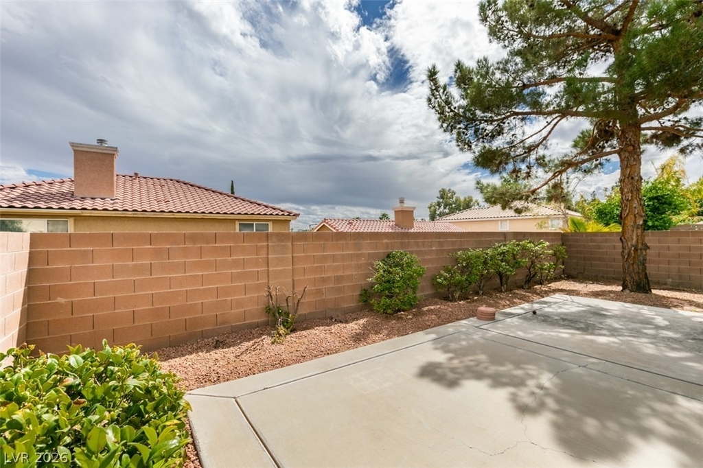 1920 Sondrio Drive - Photo 41