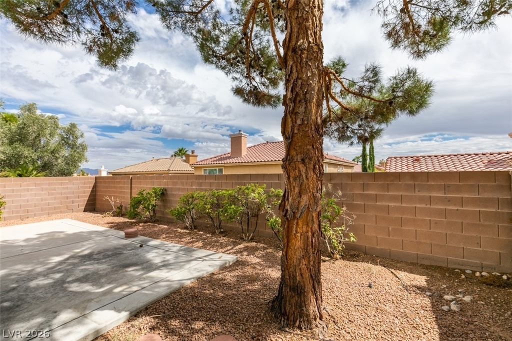 1920 Sondrio Drive - Photo 43